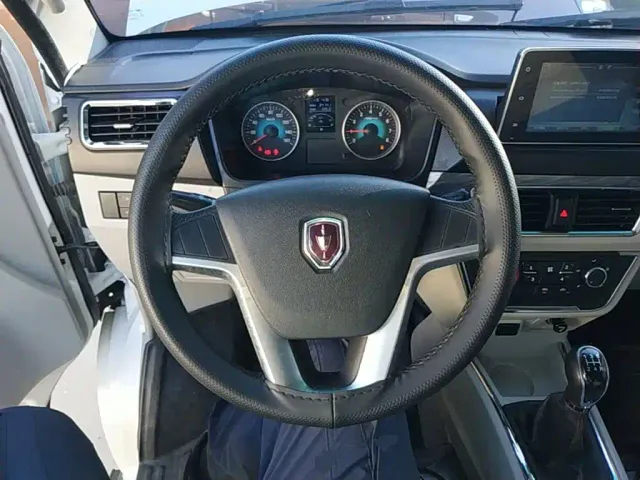 Jinbei New Hiace S — Фото автомобиля 10