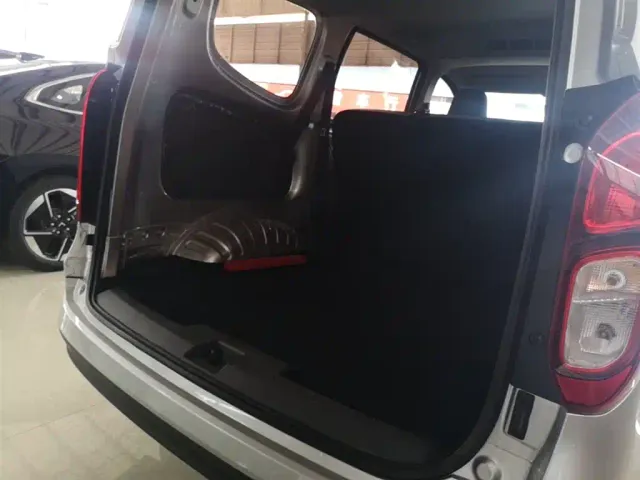 Wuling Hongguang — Фото автомобиля 18
