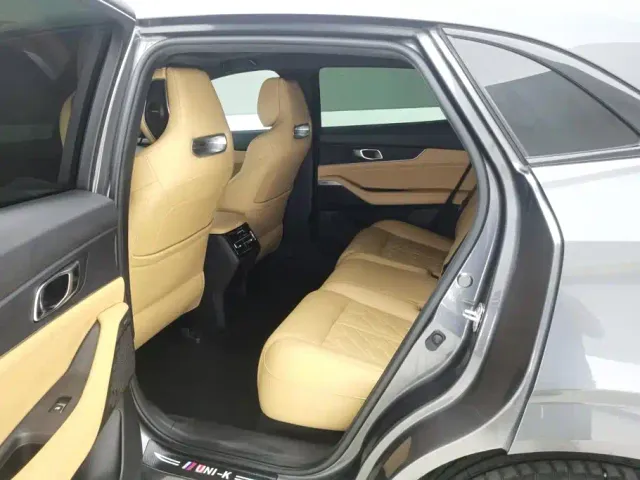 Changan UNI-K — Фото автомобиля 11