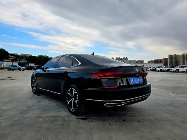 Volkswagen Passat — Фото автомобиля 5