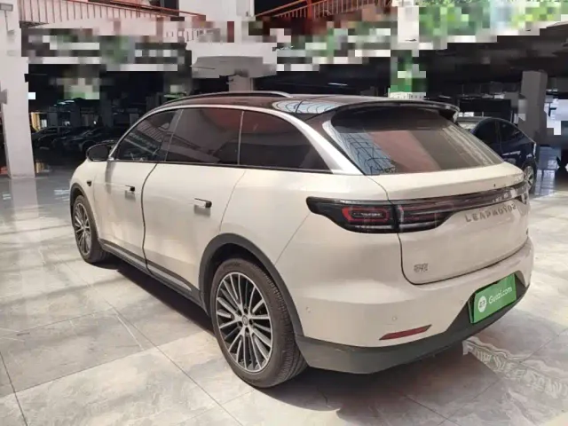 Leapmotor C11 — Фото автомобиля 4