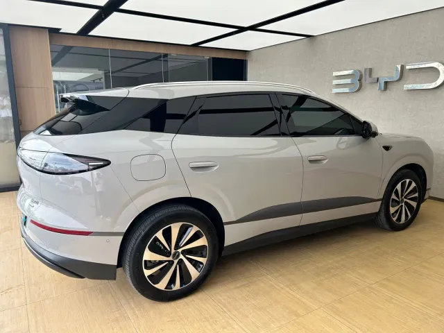 BYD Sealion 06 — Фото автомобиля 6