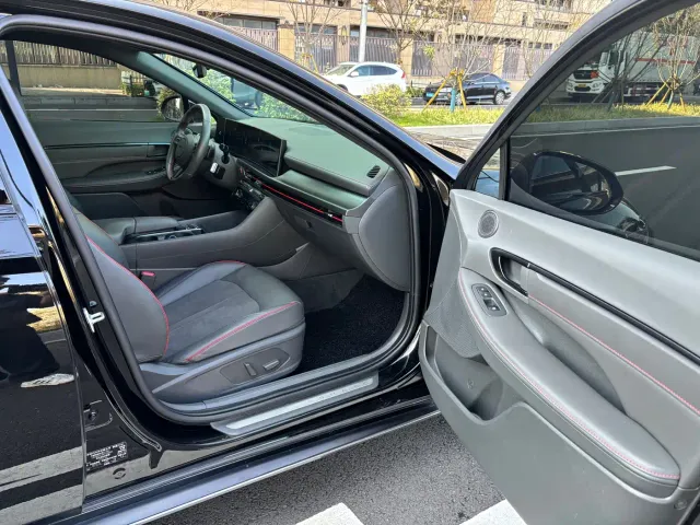 Hyundai Sonata — Фото автомобиля 28