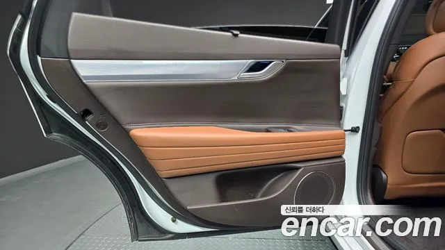 Genesis G80 Бензин 2.5 турбо AWD — Фото автомобиля 19