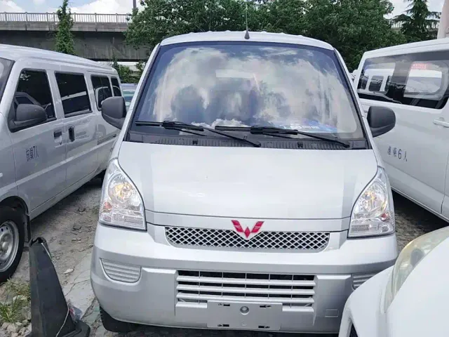 Wuling Rongguang EV — Фото автомобиля 2