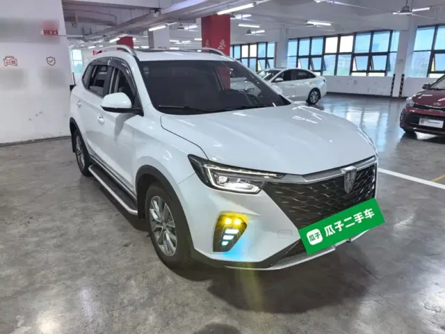 Roewe RX5 — Фото автомобиля 3