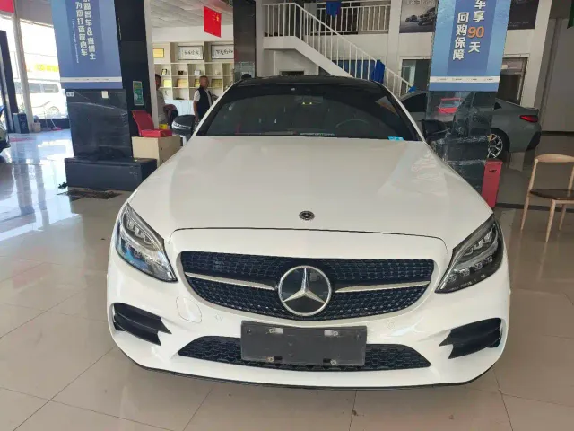 Фотография автомобиля — Mercedes-Benz C-Class