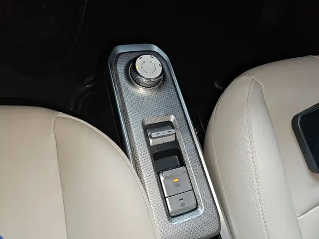 Baojun Yep — Фото автомобиля 13