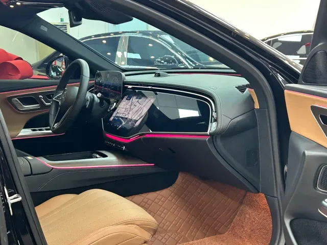 Mercedes-Benz E-Class — Фото автомобиля 18