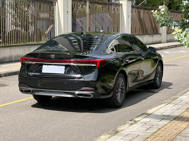 Buick LaCrosse — Фото автомобиля 7