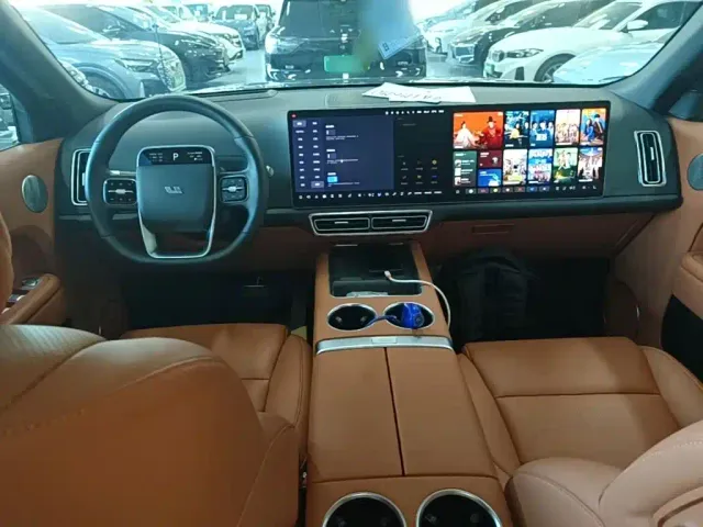 Li Auto L9 — Фото автомобиля 9