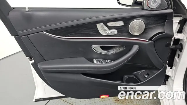Mercedes-Benz E-Class W213 — Фото автомобиля 13