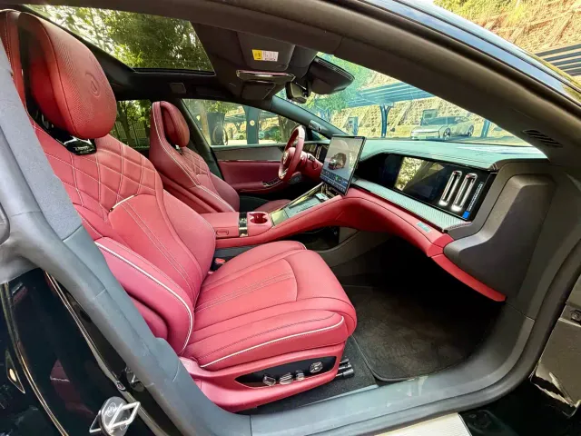 Denza Z9GT — Фото автомобиля 13