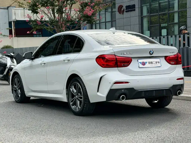 BMW 1 Series — Фото автомобиля 4