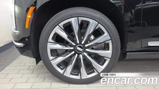 Cadillac Escalade Escalade 5 поколение — Фото автомобиля 3