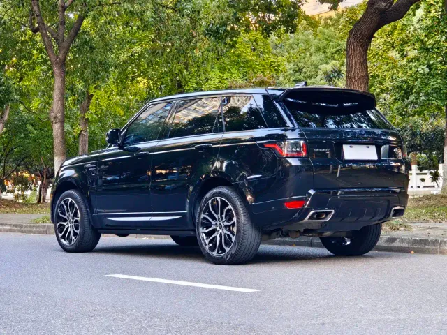 Land Rover Range Rover Sport — Фото автомобиля 18