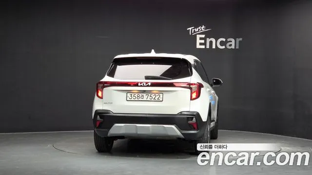Kia Seltos — Фото автомобиля 4
