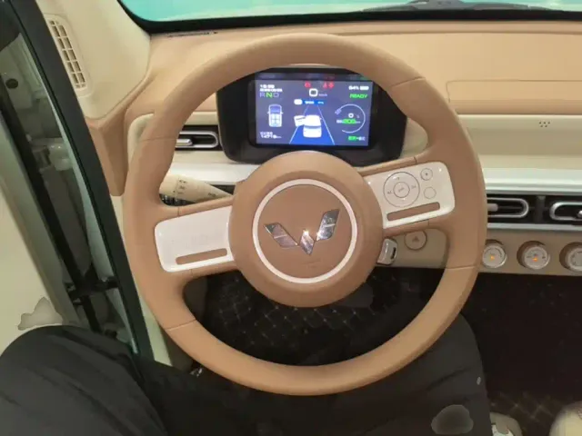 Wuling Hongguang Mini EV — Фото автомобиля 10