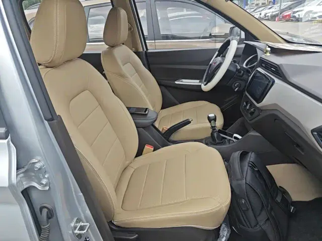 Wuling Hongguang — Фото автомобиля 19