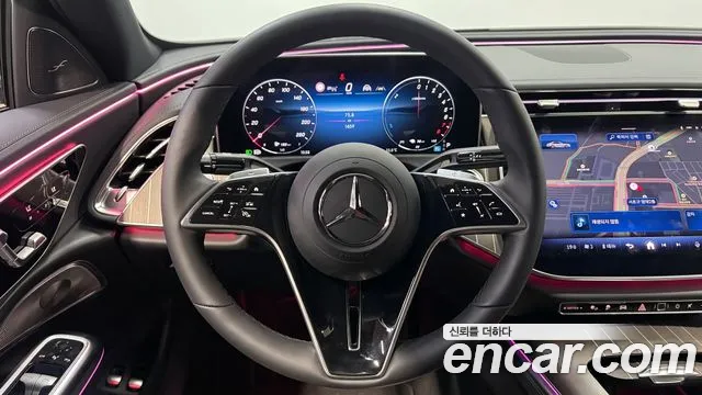 Mercedes-Benz E-Class — Фото автомобиля 12