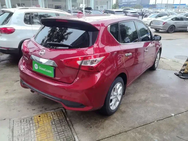 Nissan Tiida — Фото автомобиля 6