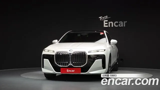 BMW 7 Series G70 — Фото автомобиля 3