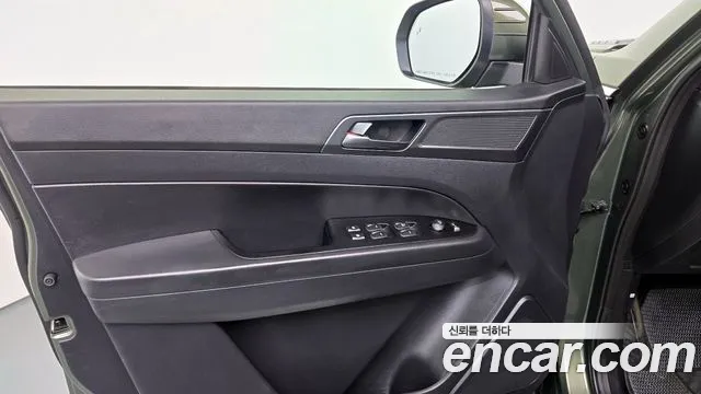 KG_Mobility_Ssangyong Rexton Новый Rexton Sport Khan Дизель 2.2 4WD — Фото автомобиля 19