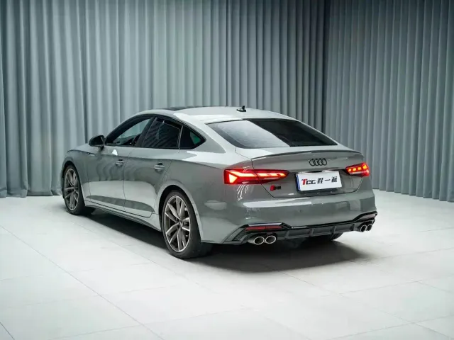 Audi S5 — Фото автомобиля 9