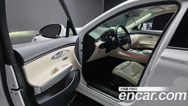 Genesis GV70 — Фото автомобиля 15