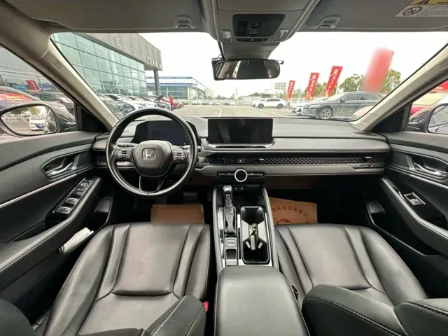 Honda Accord — Фото автомобиля 9