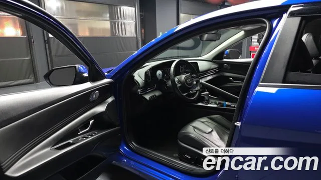 Hyundai AVANTE Inspiration — Фото автомобиля 10