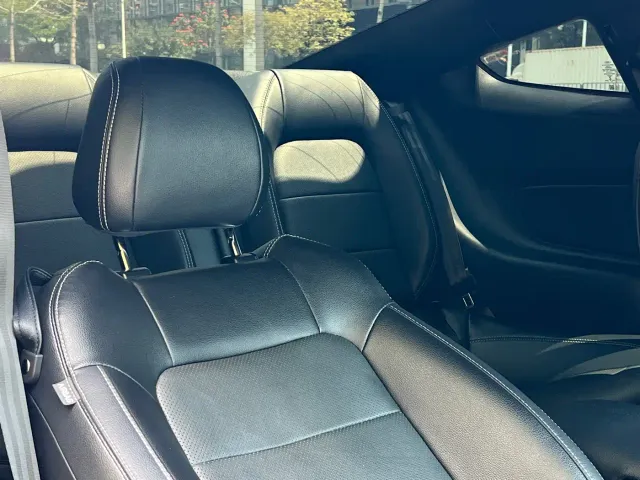 Ford Mustang — Фото автомобиля 15
