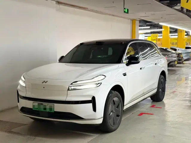 Фотография автомобиля — Onvo L90