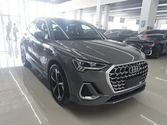 Audi Q3 — Фото автомобиля 3