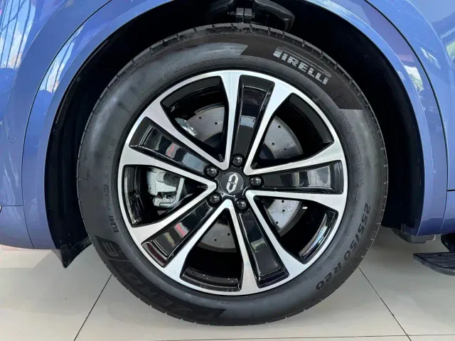 Aito M7 — Фото автомобиля 6