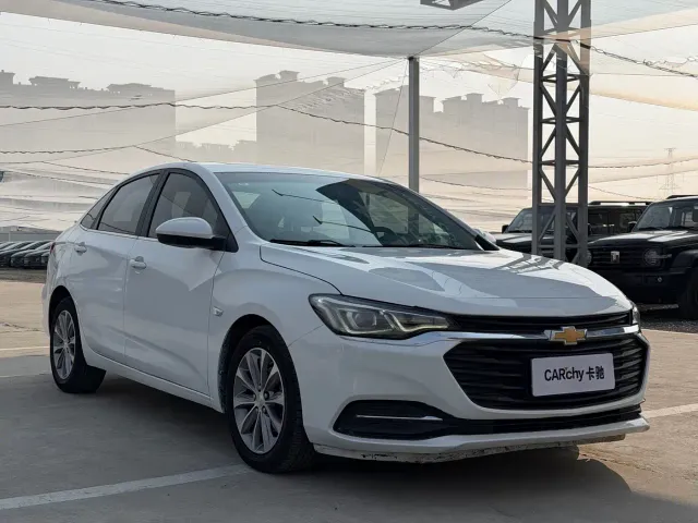 Chevrolet Monza — Фото автомобиля 3