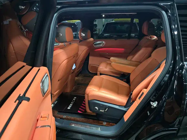 Lynk & Co 900 — Фото автомобиля 7