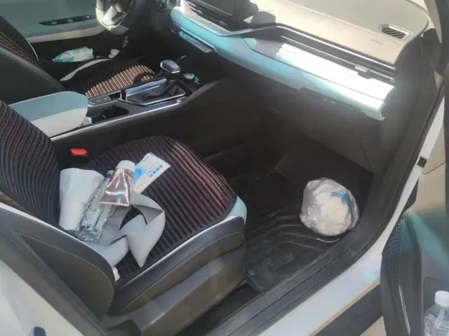 Geely Emgrand S — Фото автомобиля 8
