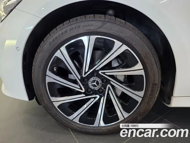 Mercedes-Benz E-Class W214 — Фото автомобиля 5