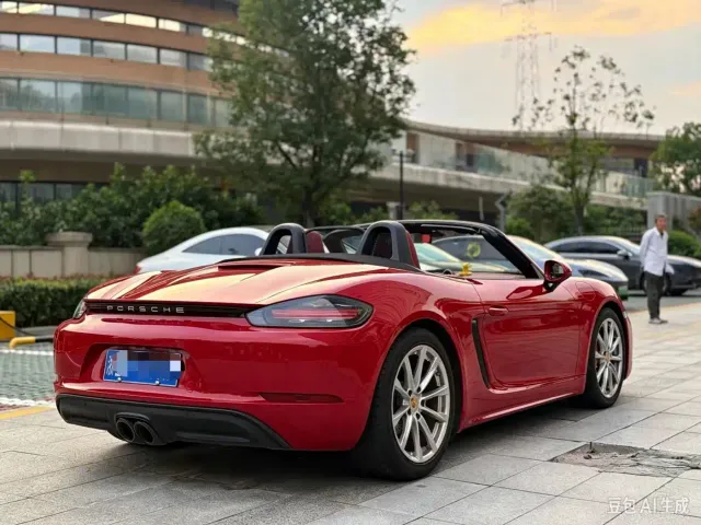 Porsche 718 — Фото автомобиля 5