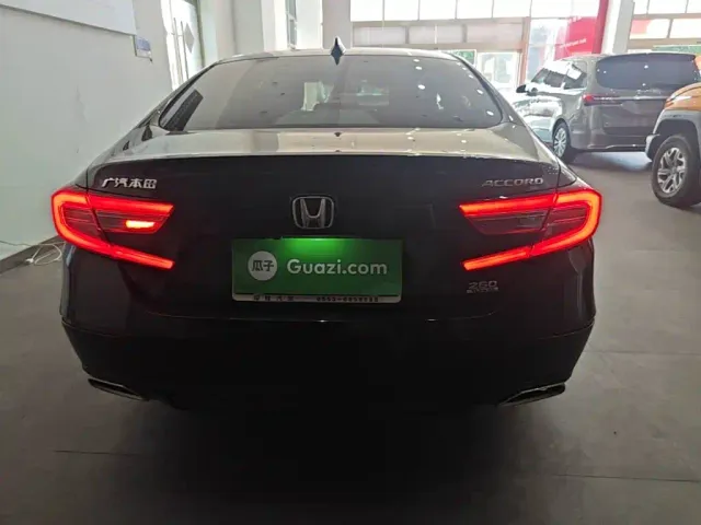 Honda Accord — Фото автомобиля 5
