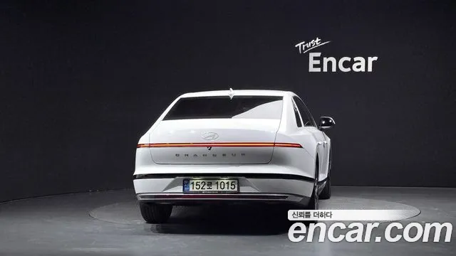 Hyundai Grandeur GN7 — Фото автомобиля 4