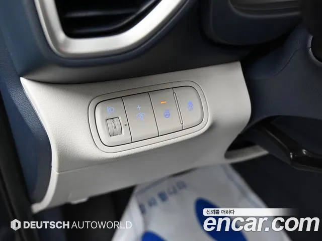 Hyundai Venue — Фото автомобиля 17