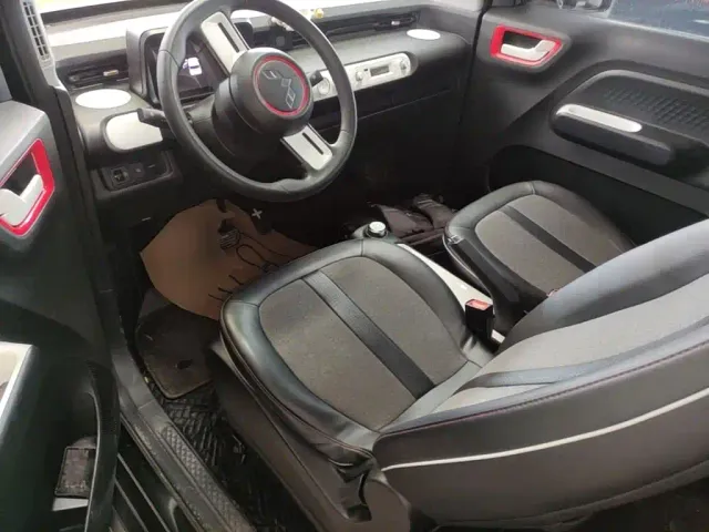 Wuling Hongguang Mini EV — Фото автомобиля 14