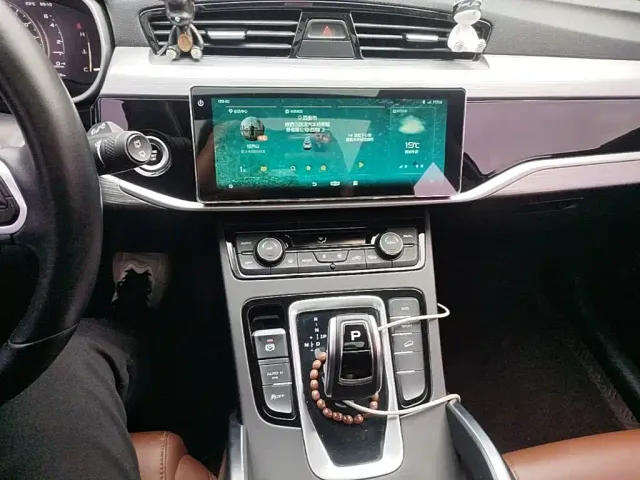 Geely Boyue — Фото автомобиля 12