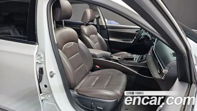 Hyundai Grandeur Новый Grandeur IG — Фото автомобиля 12