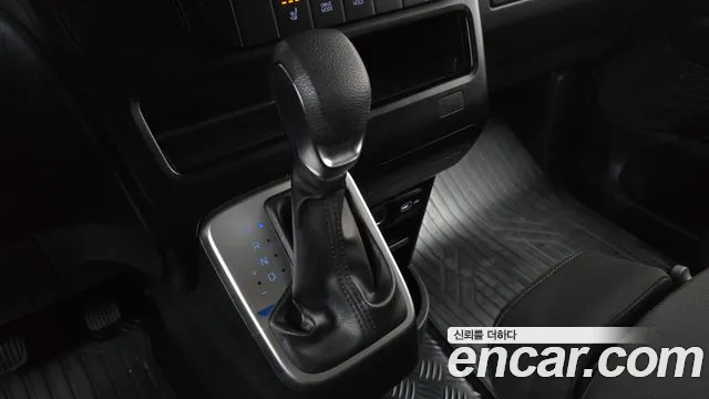 Hyundai Staria Staria Tourer 11 мест — Фото автомобиля 9
