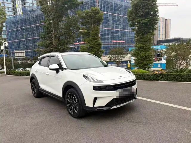 Lynk & Co 06 — Фото автомобиля 3