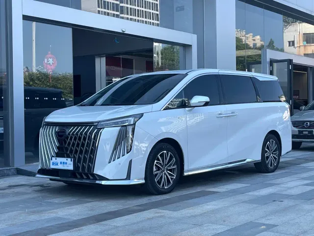 Фотография автомобиля — GAC Trumpchi M8