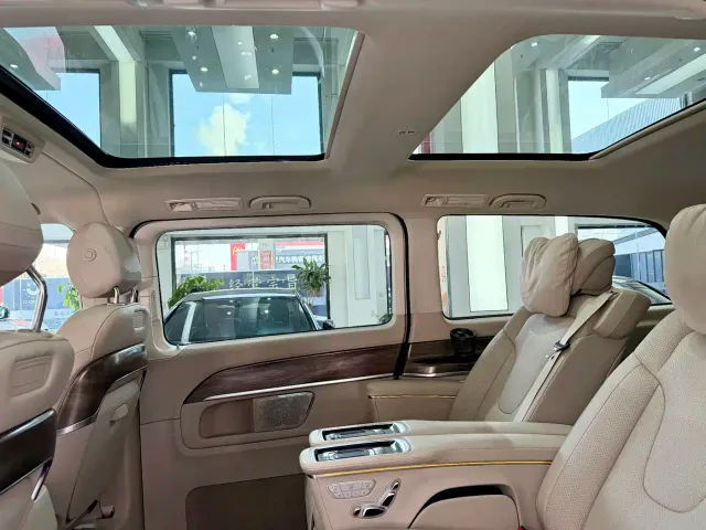Mercedes-Benz V-Class — Фото автомобиля 5